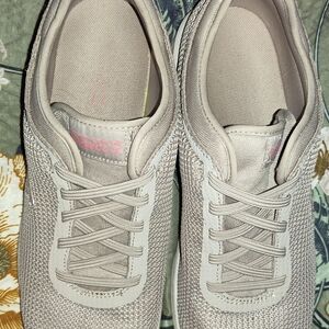 Skechers Women's Gray Sneakers